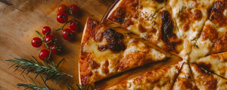 satisfy-your-pizza-cravings-in-haines-aspen-hotels